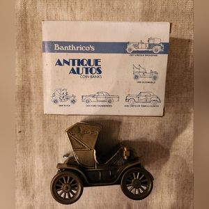 Banthrico Studebaker Vintage Metal Coin Bank in Original Box $18